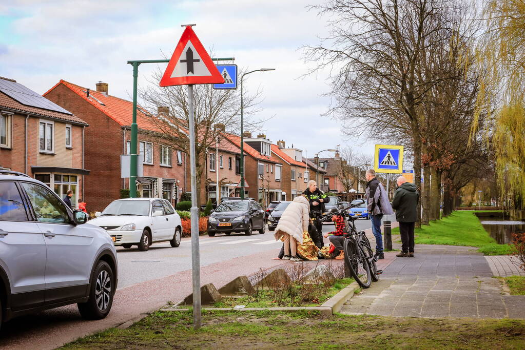 Fietser gewond bij botsing met auto