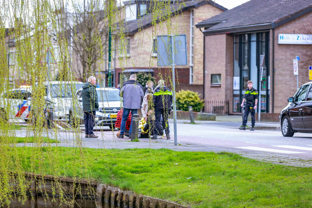 Fietser gewond bij botsing met auto