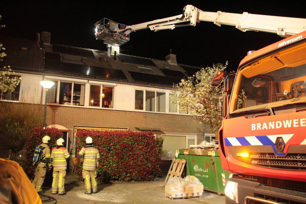 Schoorsteen geveegd na brand