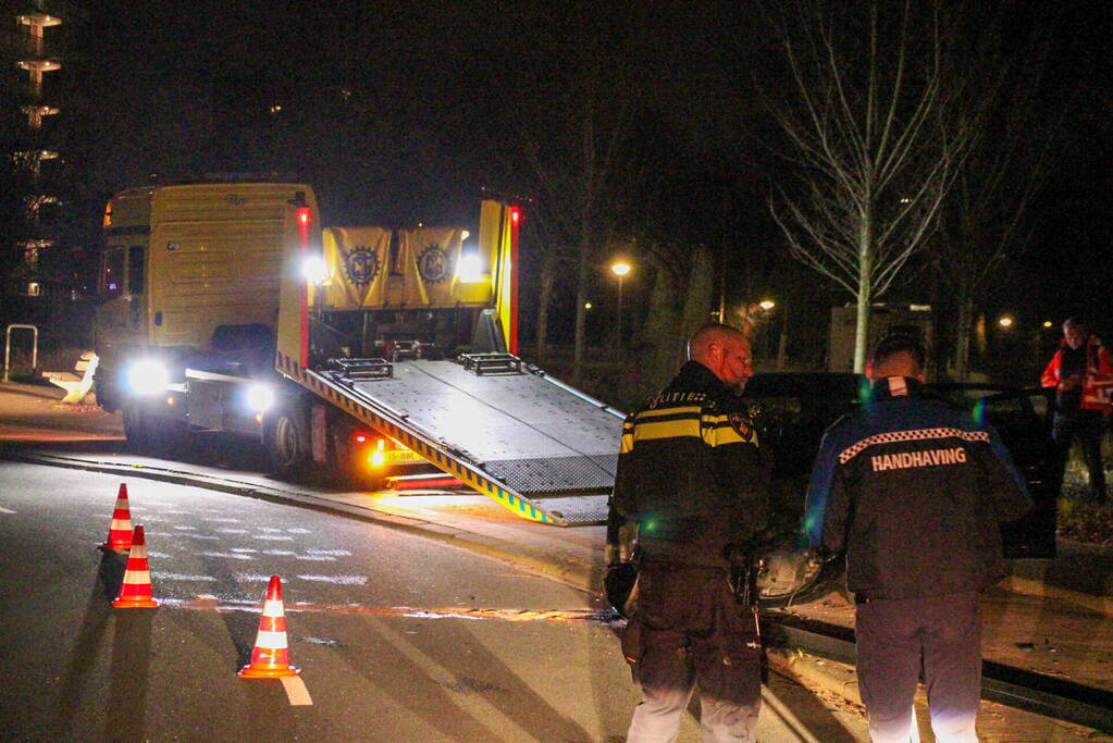 Auto zwaar beschadigd bij eenzijdig ongeval