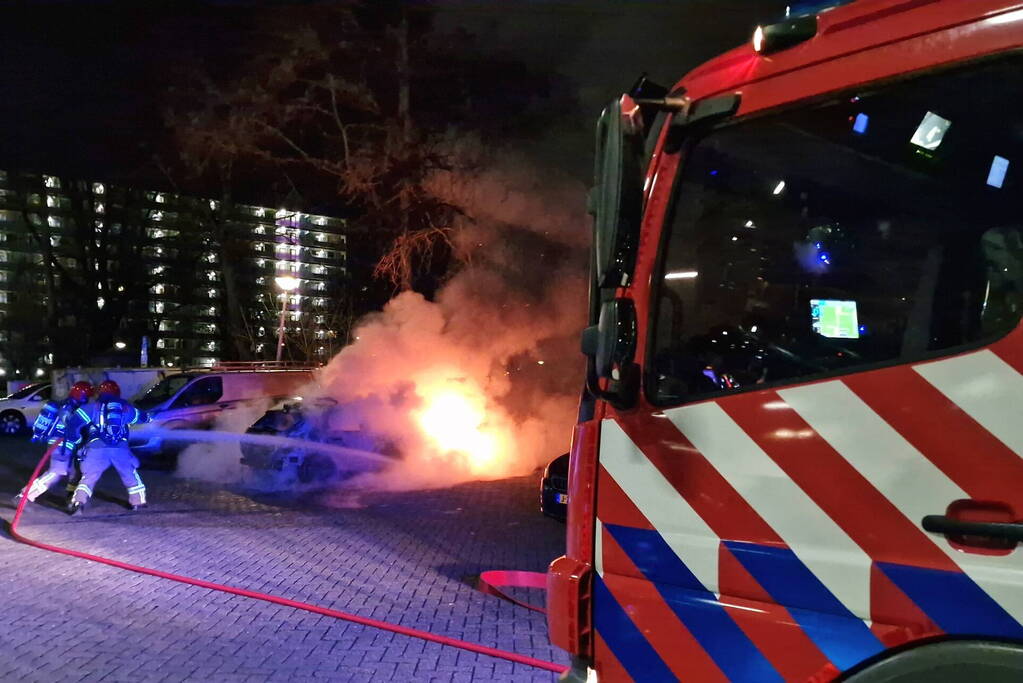 Personenauto verwoest door brand