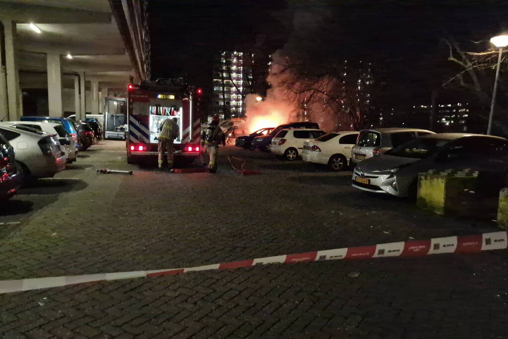 Personenauto verwoest door brand