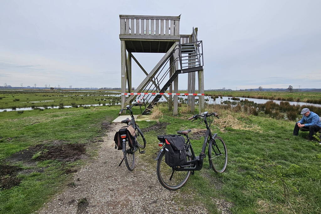 Uitkijktoren binnenveldse hooilanden vernield