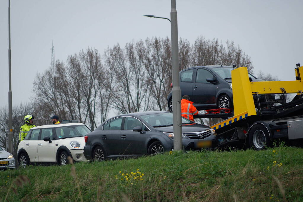 Vier voertuigen betrokken bij kettingbotsing