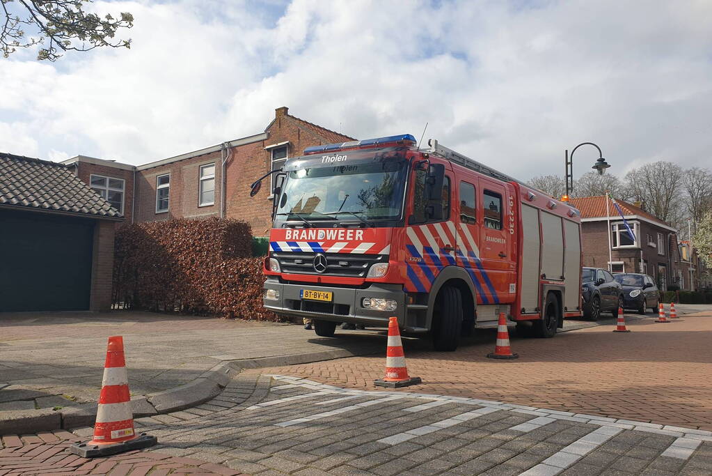 Brandweer doet onderzoek in woning