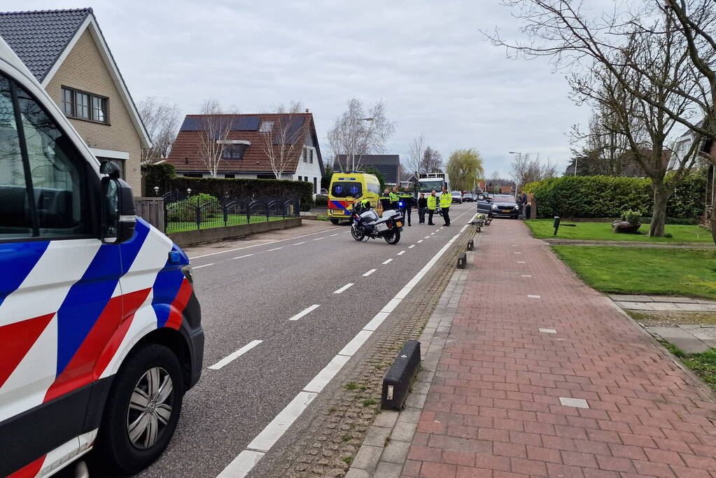 Motoragent onderweg naar overval krijgt ongeval met fietser