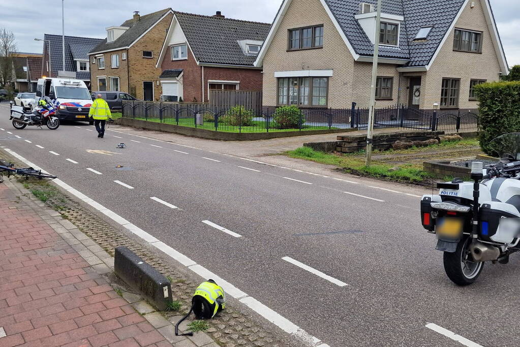 Motoragent onderweg naar overval krijgt ongeval met fietser