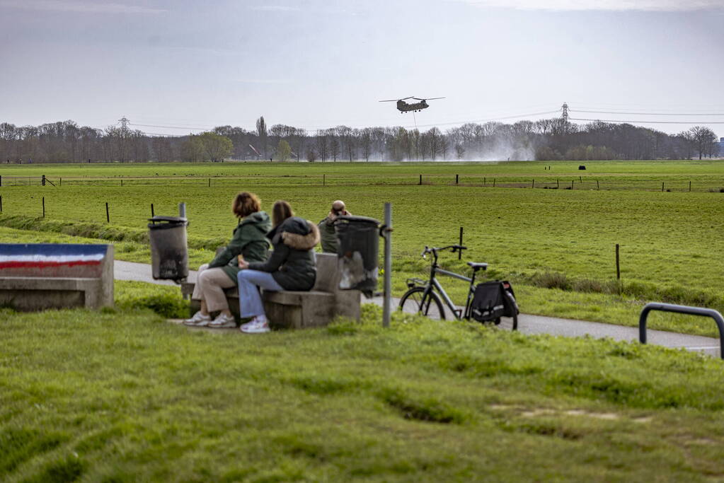 Veel bekijks bij oefening met Chinooks