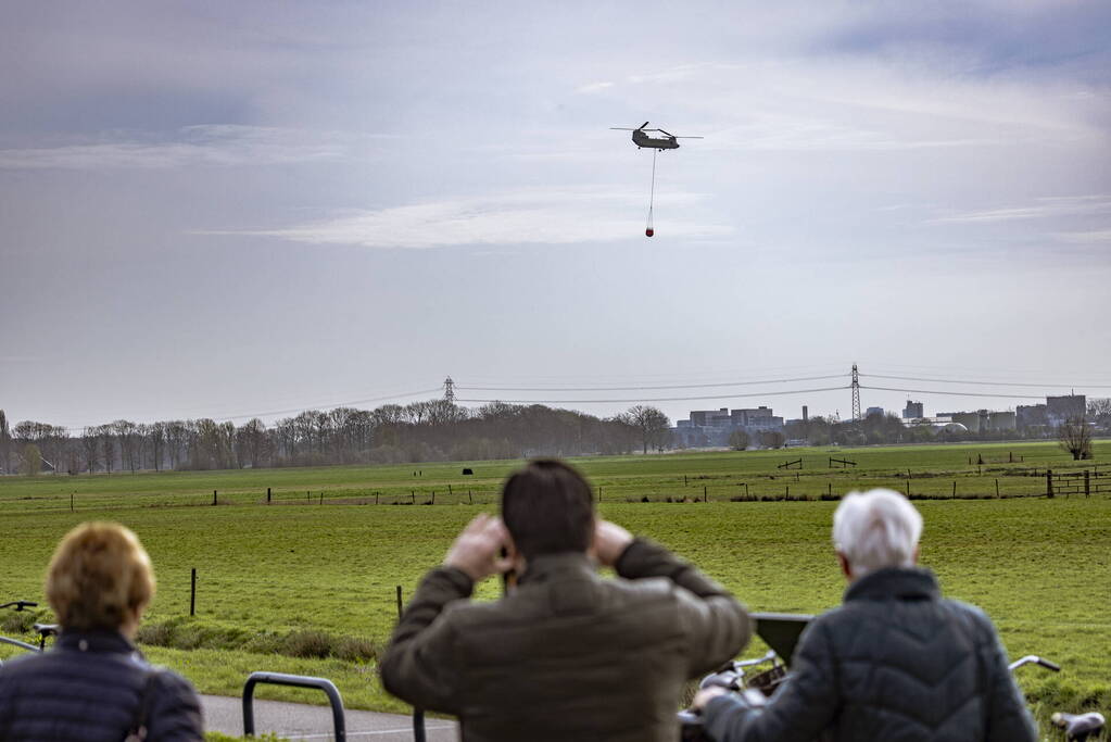 Veel bekijks bij oefening met Chinooks