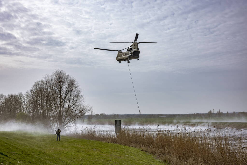 Veel bekijks bij oefening met Chinooks