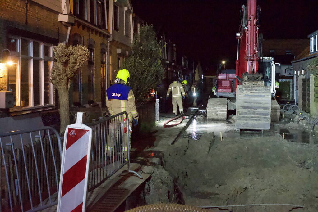 Gesprongen waterleiding door werkzaamheden aan gasleiding