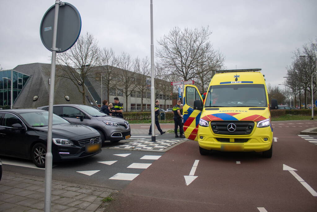 Wederom fietser aangereden op beruchte rotonde