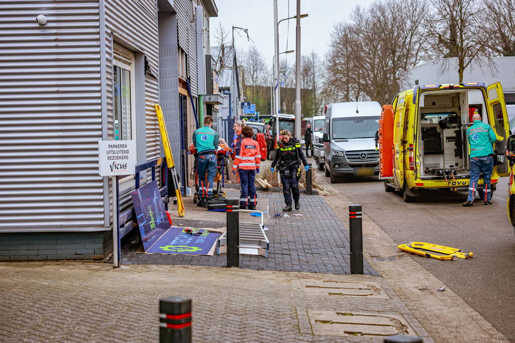 Traumahelikopter ingezet voor bedrijfsongeval