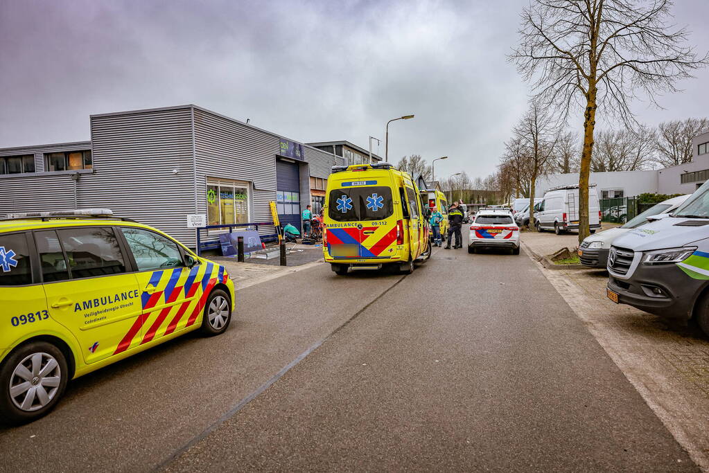 Traumahelikopter ingezet voor bedrijfsongeval