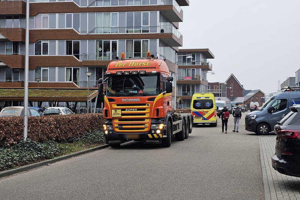 Fietser gewond bij aanrijding met vrachtwagen