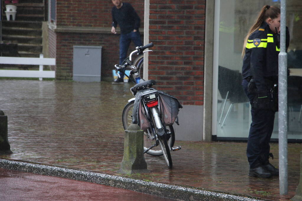 Fietser aangereden op rotonde