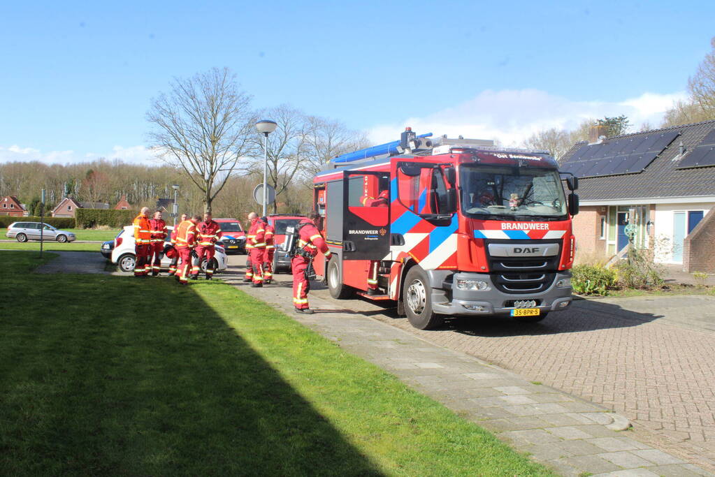 Magnetron in brand in aanleunwoning in Blijham