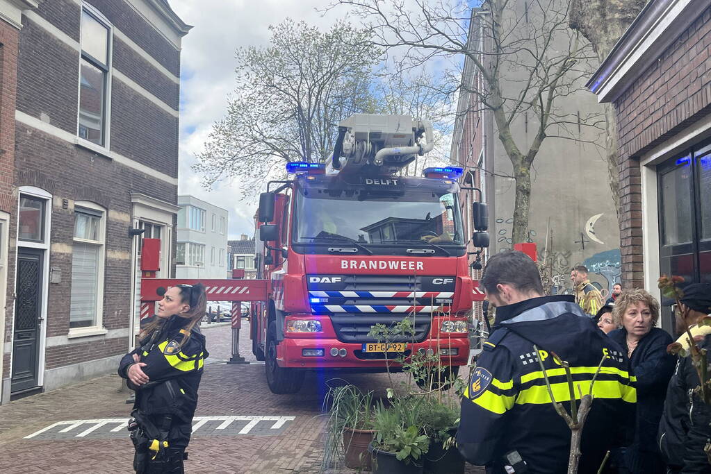 Brand op dak van woning