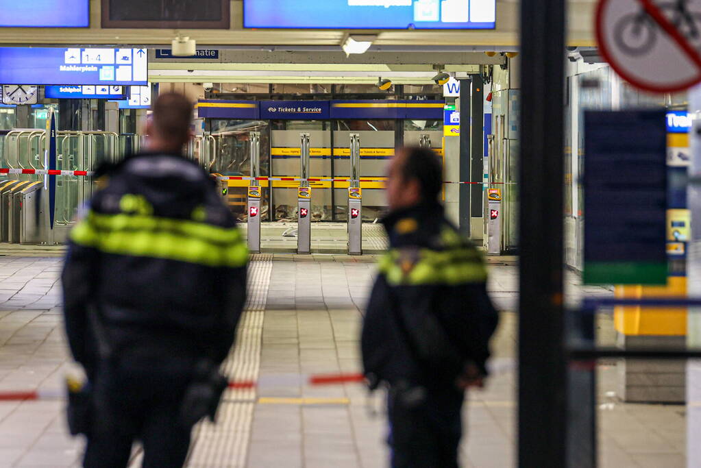 Flinke schade en vertragingen door plofkraak