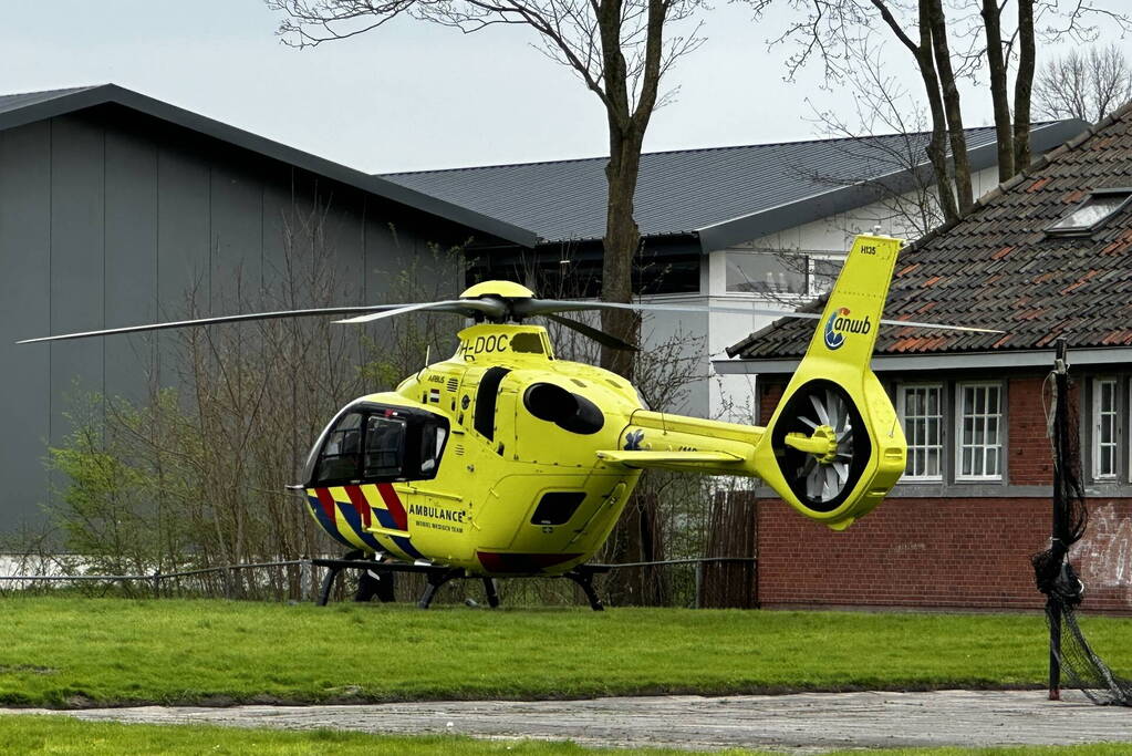 Traumateam assisteert bij medische noodsituatie