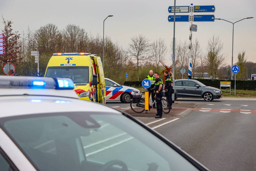 Fietser aangereden door tractor