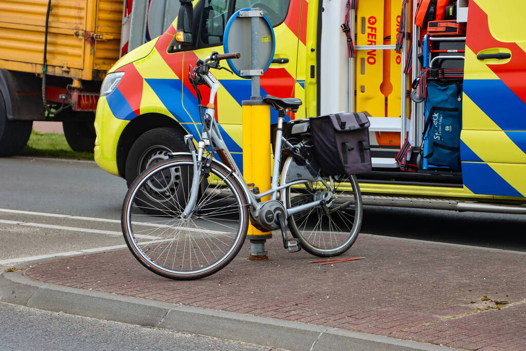 Fietser aangereden door tractor