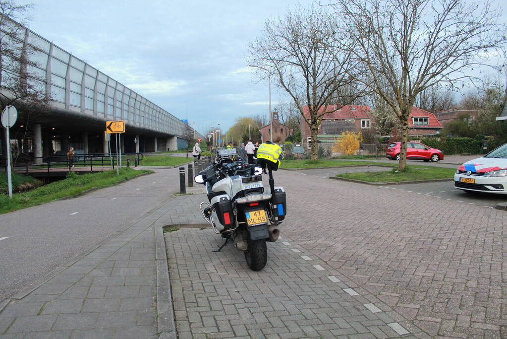 Maaltijdbezorger en fietser botsen