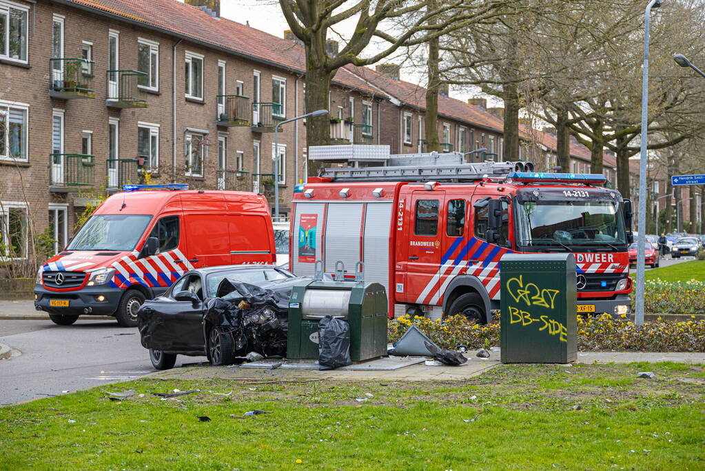 Twee gewonden bij ernstig ongeval op kruising