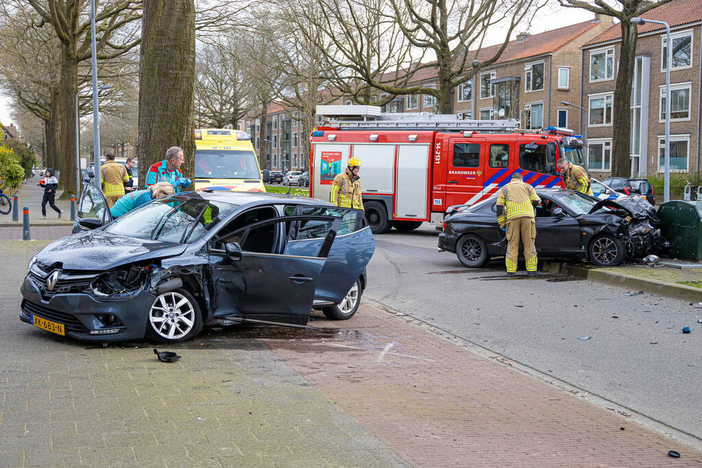 Twee gewonden bij ernstig ongeval op kruising