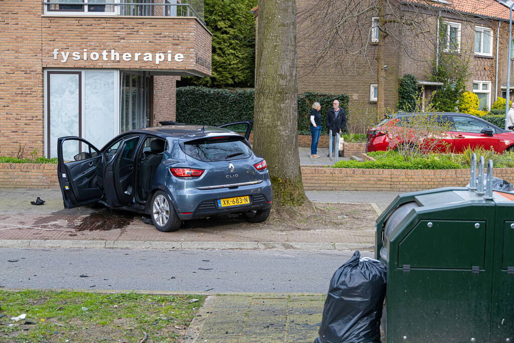 Twee gewonden bij ernstig ongeval op kruising