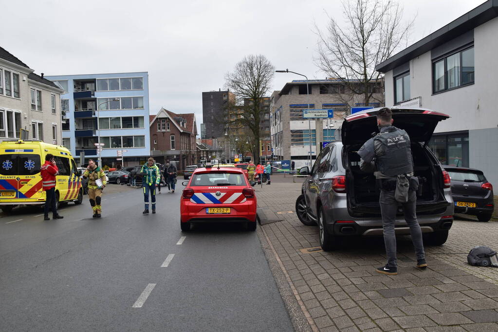 Arrestatieteam bij ernstig incident in centrum, ruim 150 woningen ontruimd