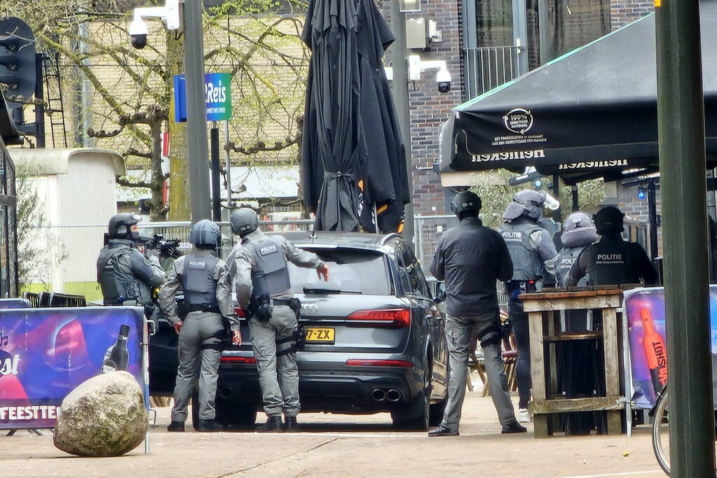 Arrestatieteam bij ernstig incident in centrum, ruim 150 woningen ontruimd