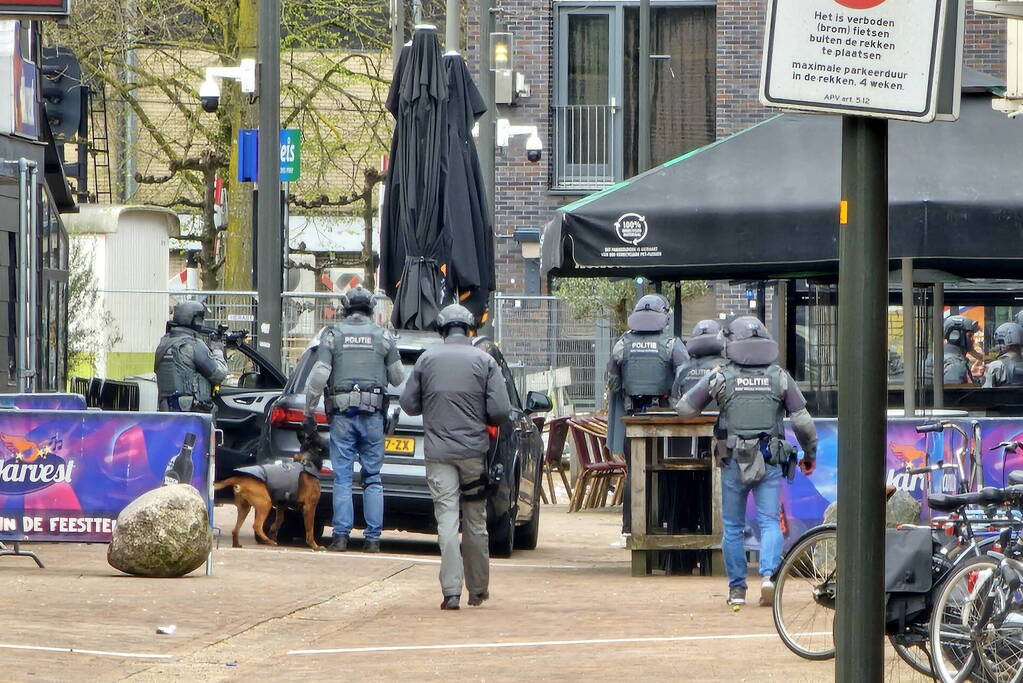 Arrestatieteam bij ernstig incident in centrum, ruim 150 woningen ontruimd