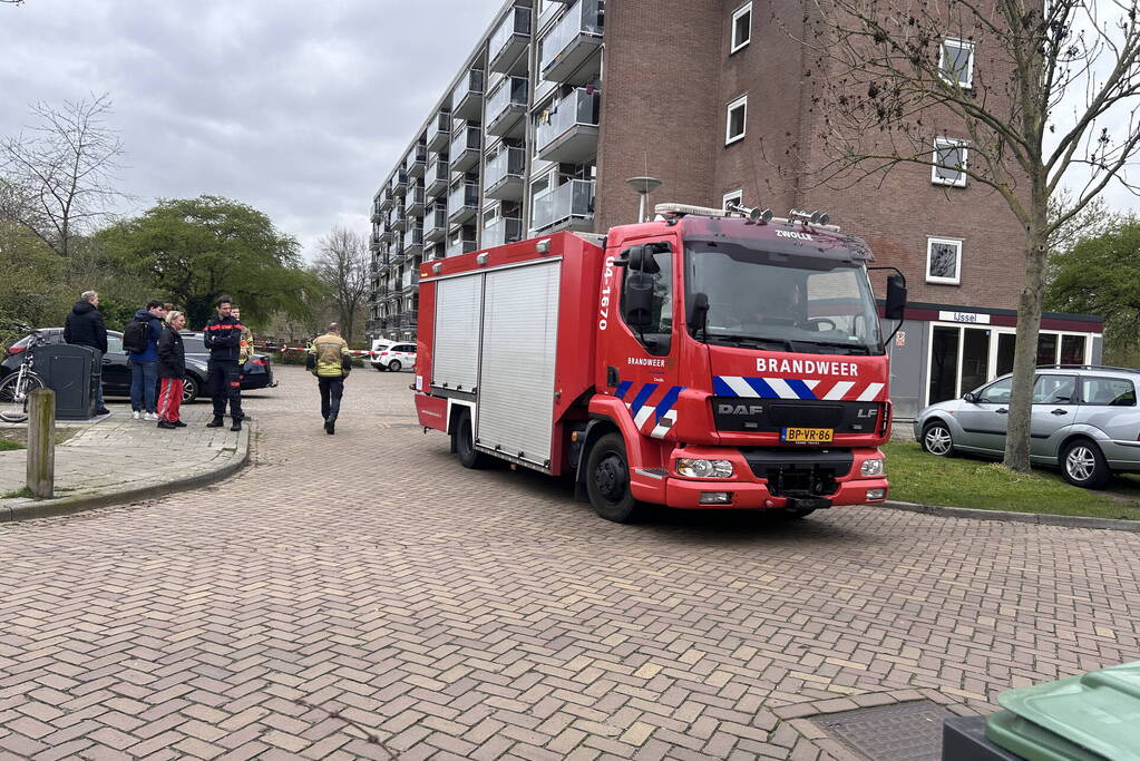 Onderzoek bij flat na incident