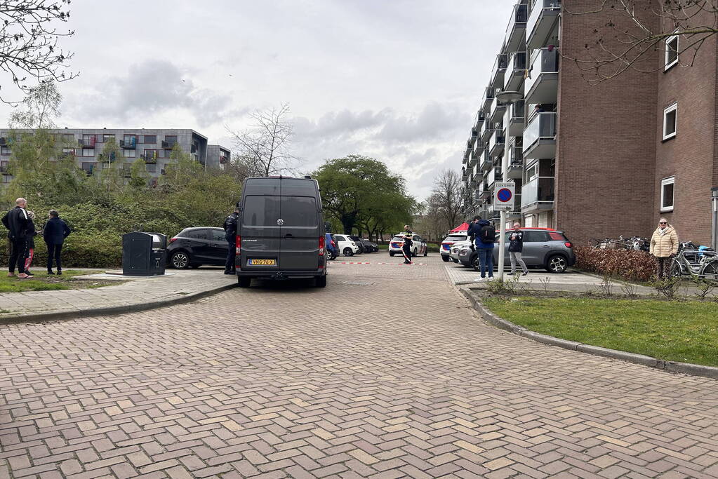 Onderzoek bij flat na incident