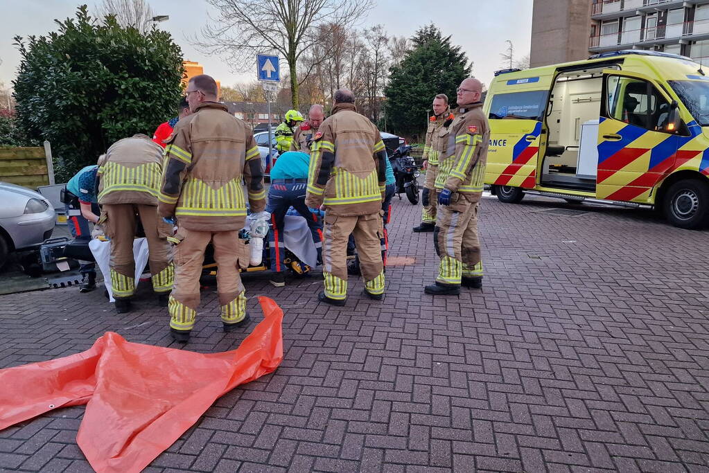 Motorrijder ernstig gewond na val