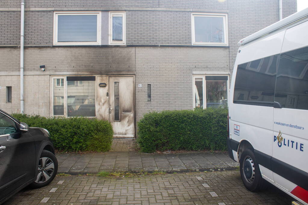 Woning beschadigd door explosie, kinderen in woning aanwezig