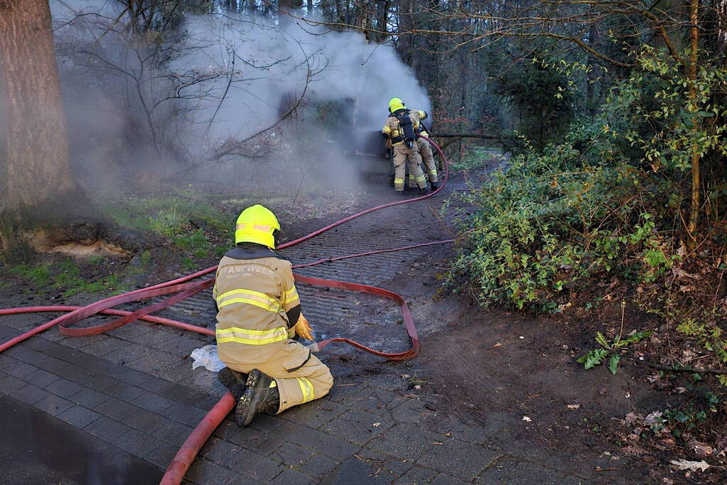 Flinke rookontwikkeling bij containerbrand