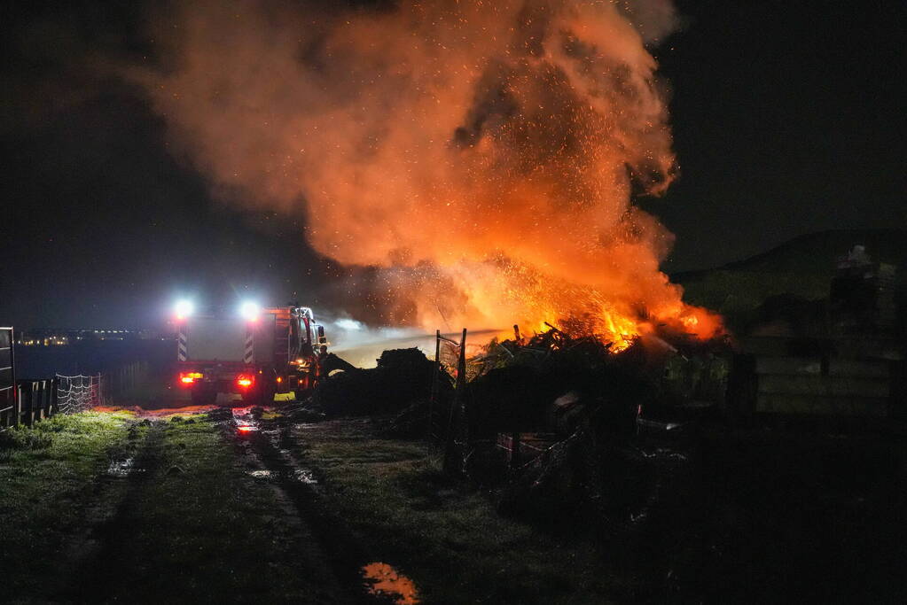 Paasvuur zorgt voor gevaarlijke situatie