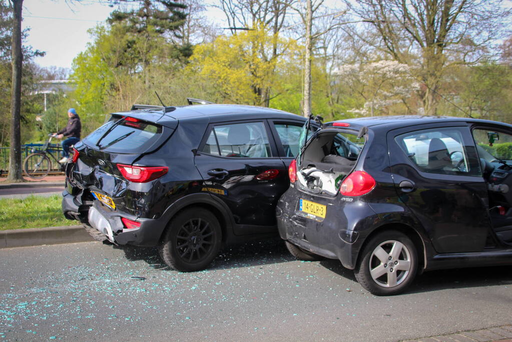 Ravage en gewonden bij kop-staartbotsing