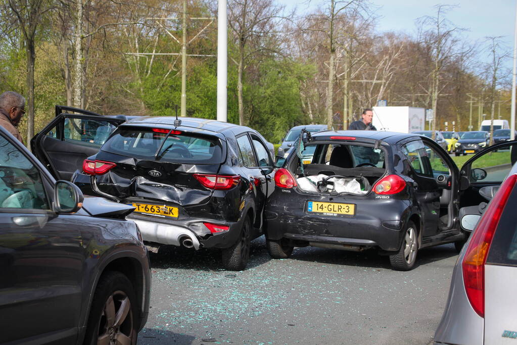 Ravage en gewonden bij kop-staartbotsing