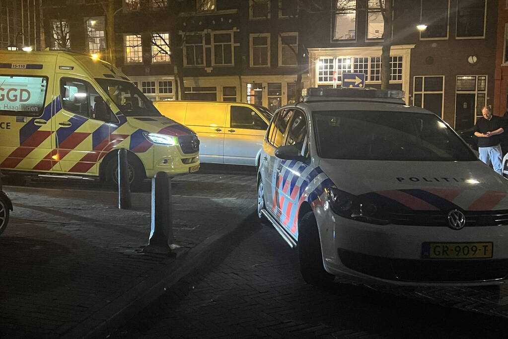 Man overleden bij geweldsincident in woning, vrouw aangehouden