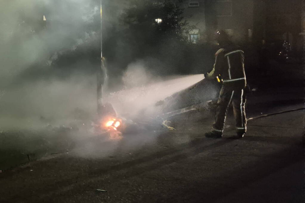 Flinke rookontwikkeling door afvalbrand