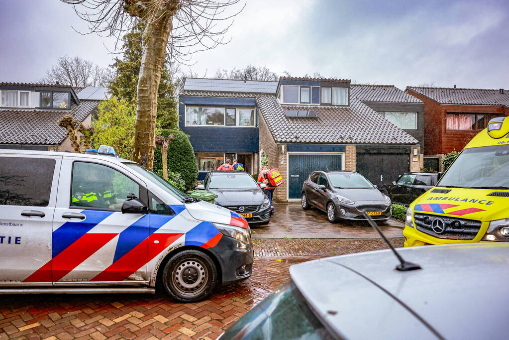 Traumahelikopter landt op grasveld naast Vlinderpad