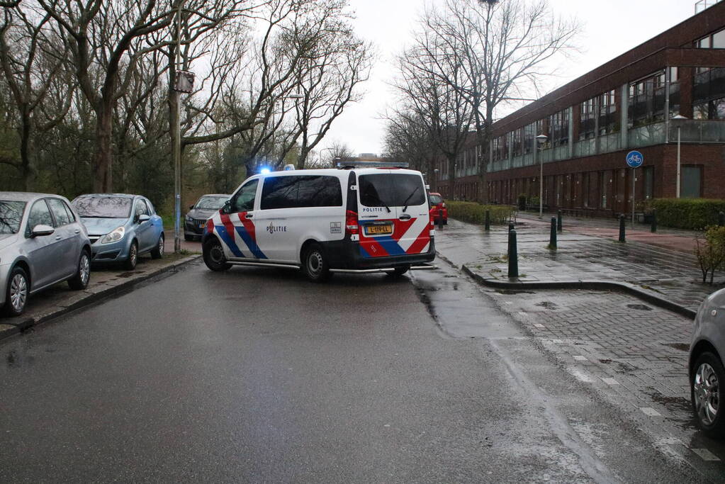 Auto belandt op zijn kop bij eenzijdig ongeluk