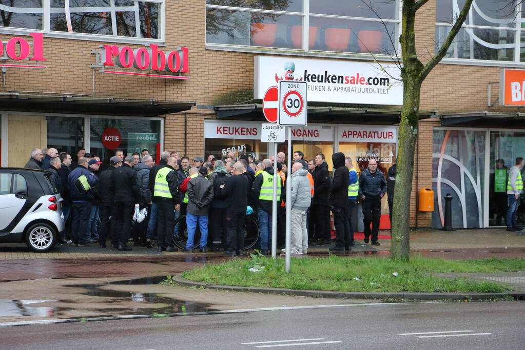 Meerdere personen gecontroleerd na vreemde lucht