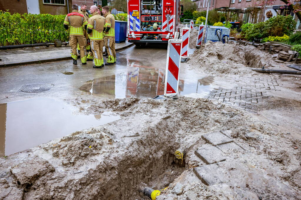 Gasleiding geraakt bij graafwerkzaamheden