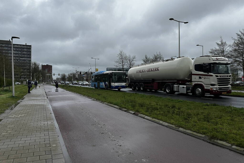 Defecte lijnbus zorgt voor verkeershinder