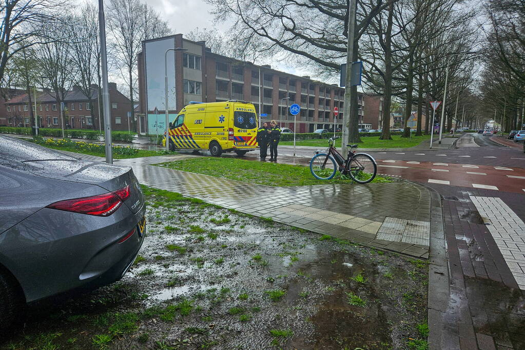 Wederom fietser aangereden op bekende kruising