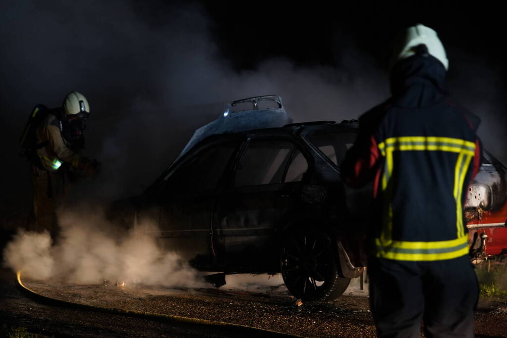 Auto brandt volledig uit in Assen